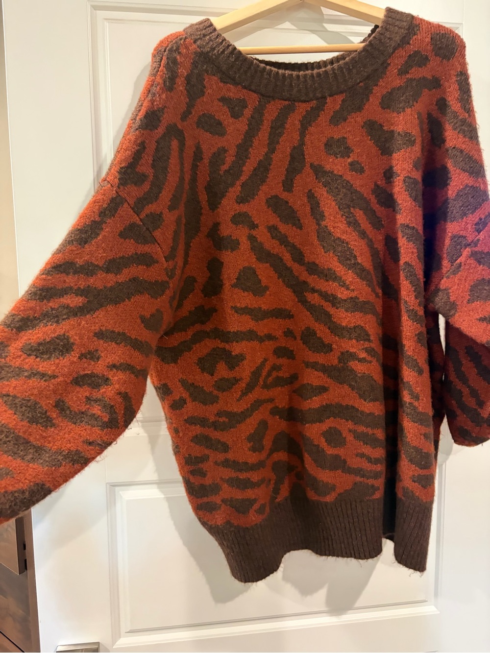 Ava & Viv Rust and Brown Animal-Print Crewneck Sweater